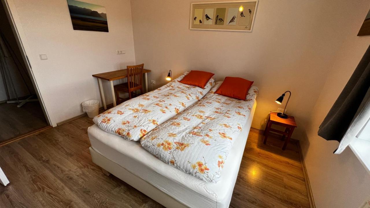 Sudur-Bar Guesthouse غْروندافيوردور المظهر الخارجي الصورة