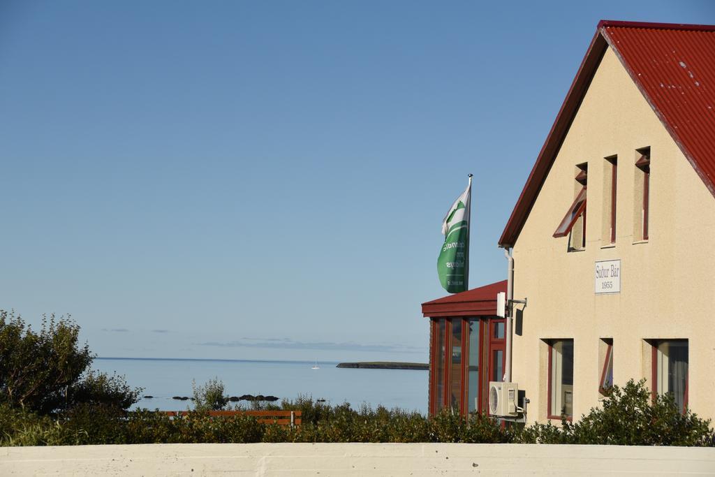 Sudur-Bar Guesthouse غْروندافيوردور المظهر الخارجي الصورة