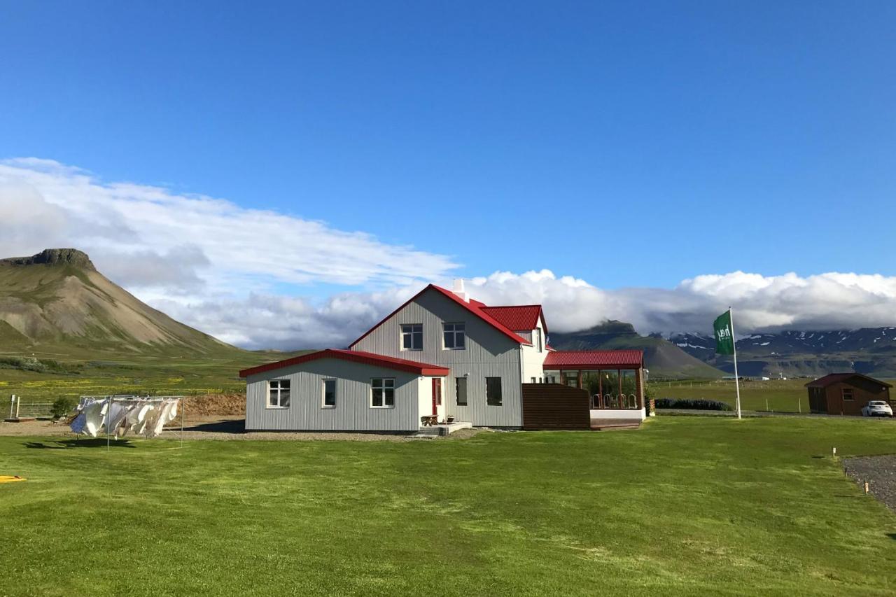Sudur-Bar Guesthouse غْروندافيوردور المظهر الخارجي الصورة